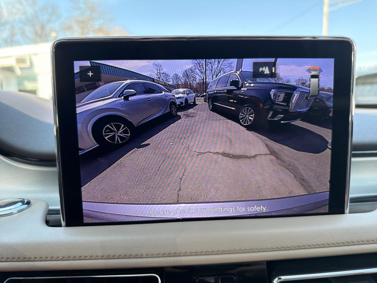 Used 2023 Lincoln Aviator AWD w/ Premium Package image 30