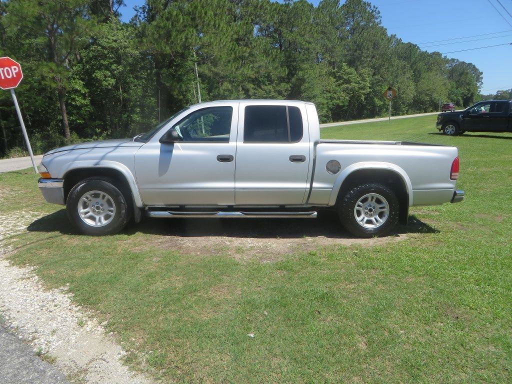 Used 2004 Dodge Dakota SLT w/ Chrome Appearance Group RWD image 1