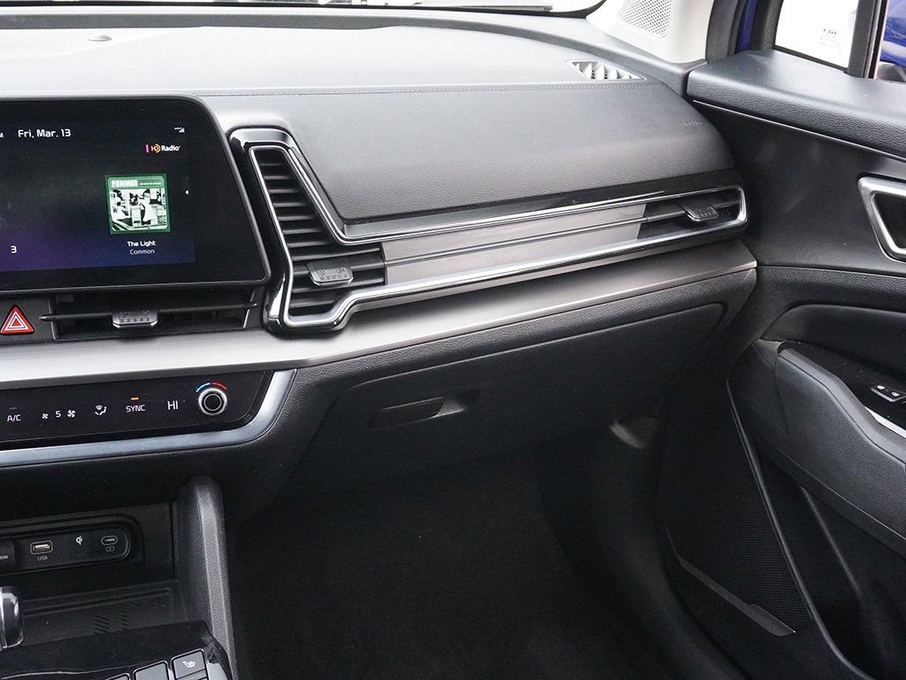Used 2023 Kia Sportage EX image 27