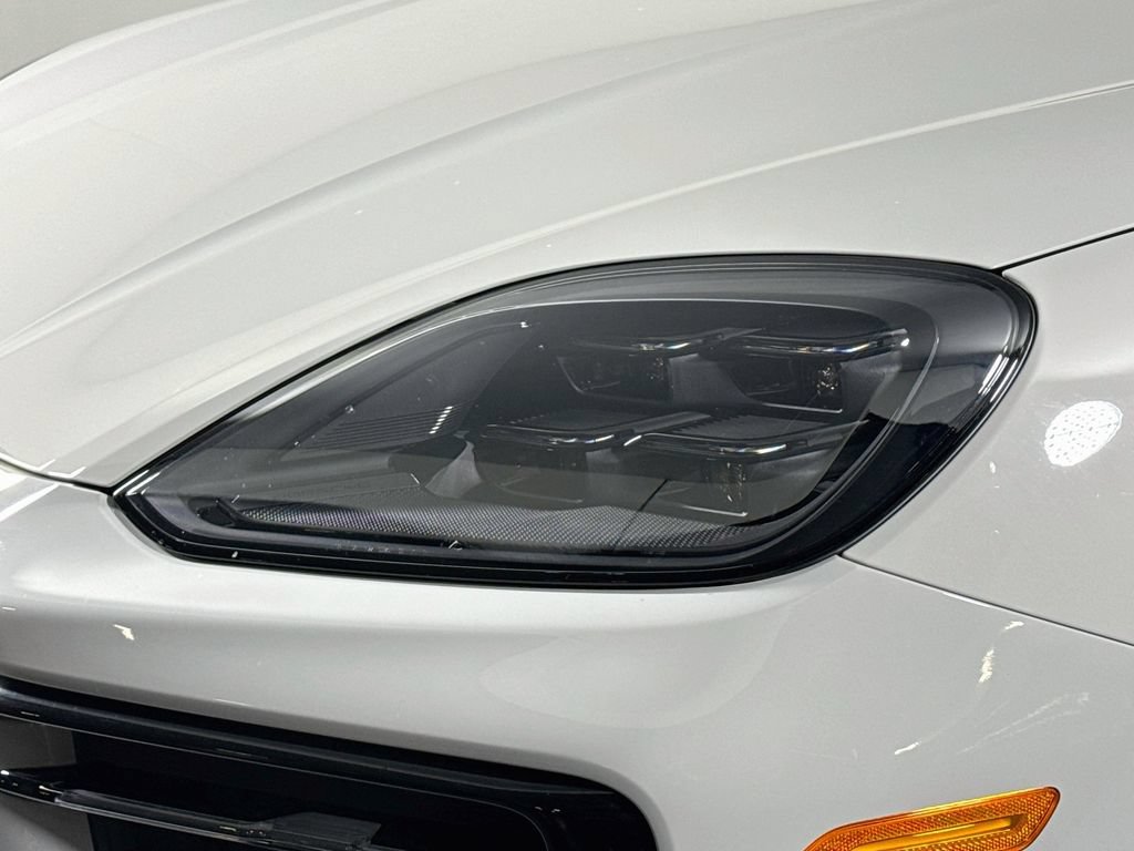 Certified 2026 Porsche Cayenne E-Hybrid Coupe AWD/4WD image 28