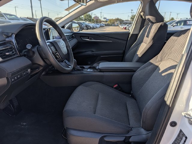 Used 2025 Toyota Camry LE FWD image 26