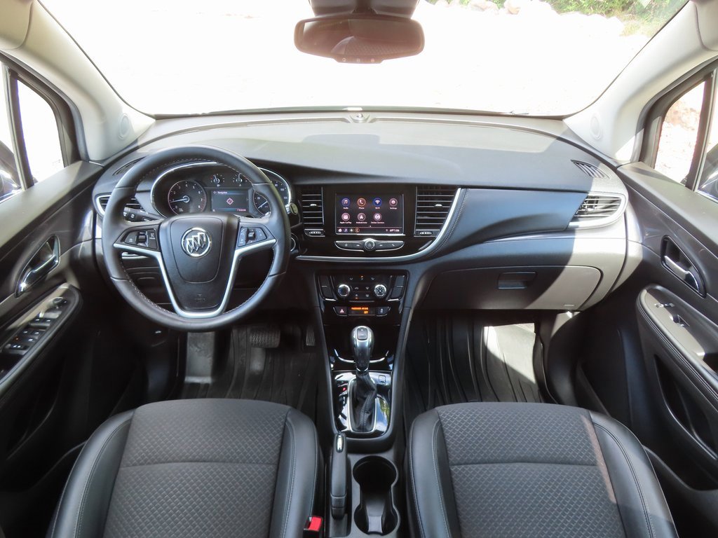 Used 2022 Buick Encore Preferred image 4