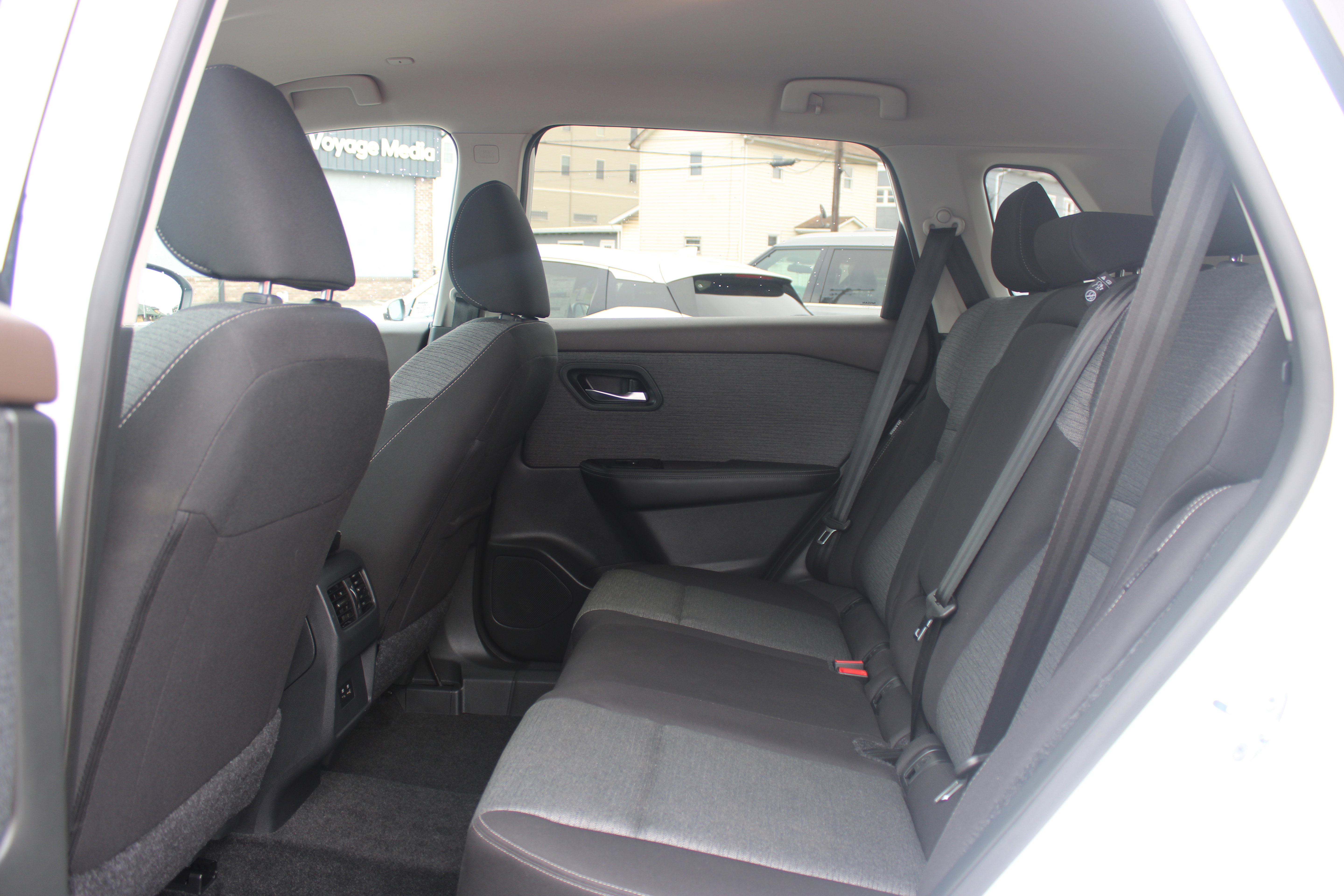 Certified 2023 Nissan Rogue SV image 11