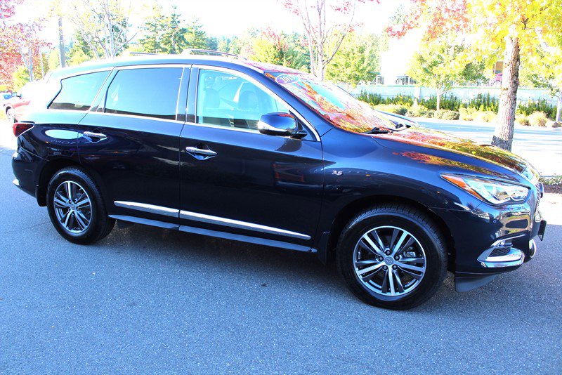 Used 2019 INFINITI QX60 Luxe w/ Essential Package image 6