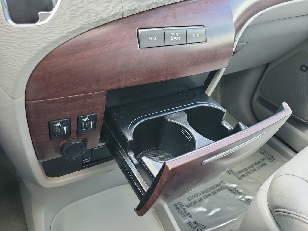 Used 2014 Toyota Sienna XLE w/ XLE Premium Package image 37