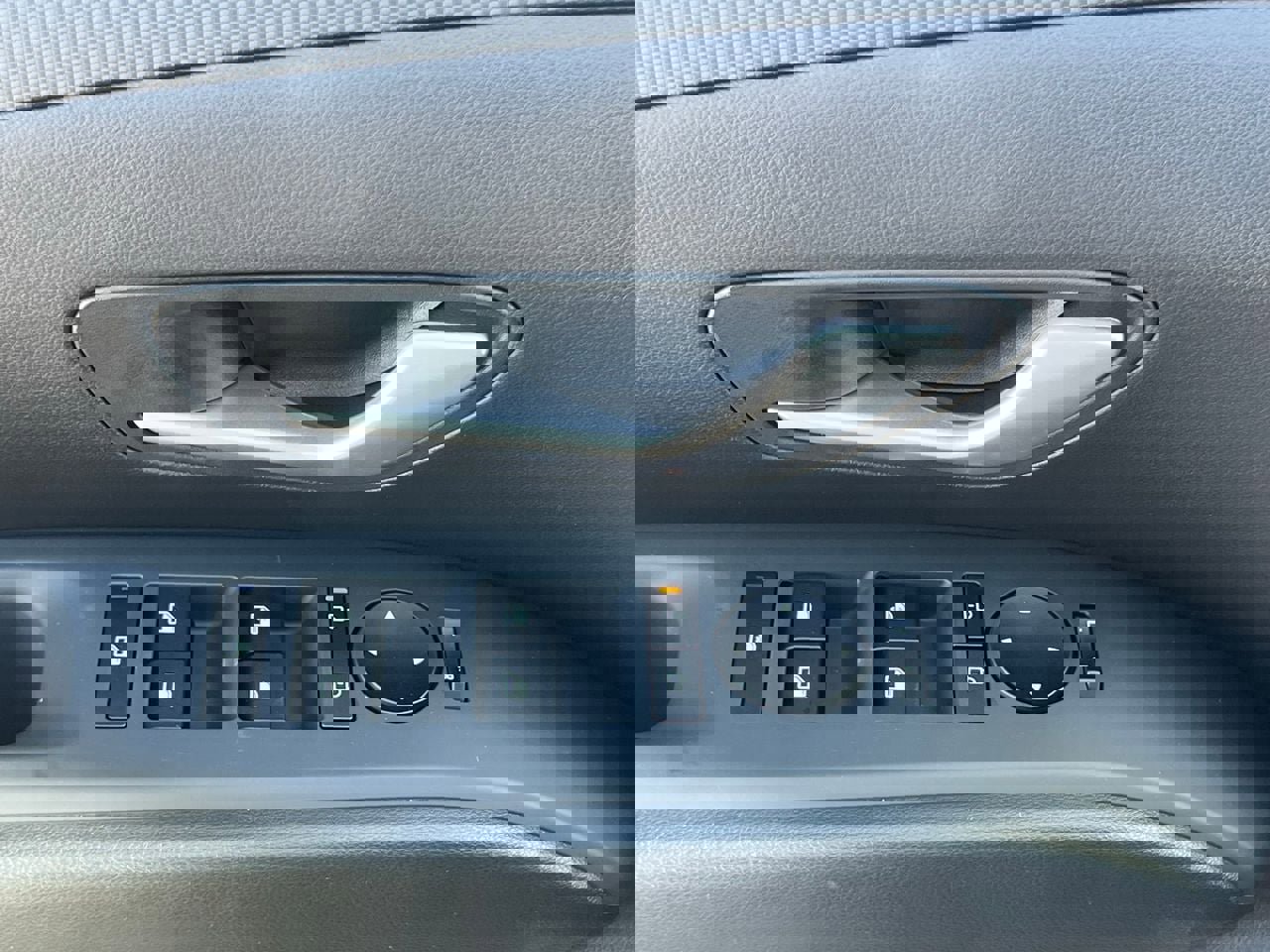 New 2026 Hyundai Tucson SE image 22