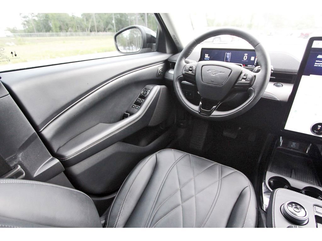 Used 2023 Ford Mustang Mach-E Select w/ Comfort Package Lite image 11