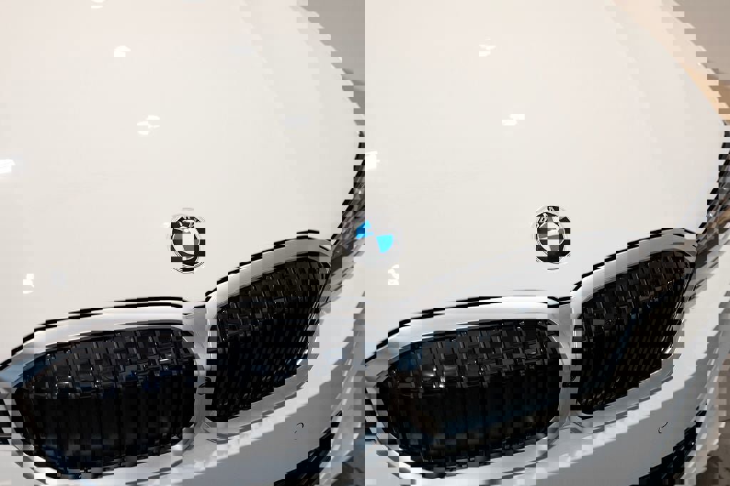 Used 2026 BMW 330i xDrive Sedan w/ Convenience Package image 7