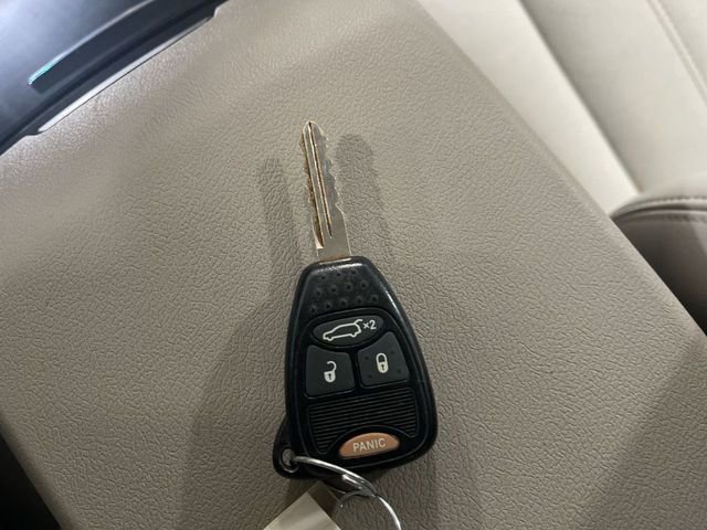 Used 2005 Chrysler 300 C w/ Protection Group II RWD image 19