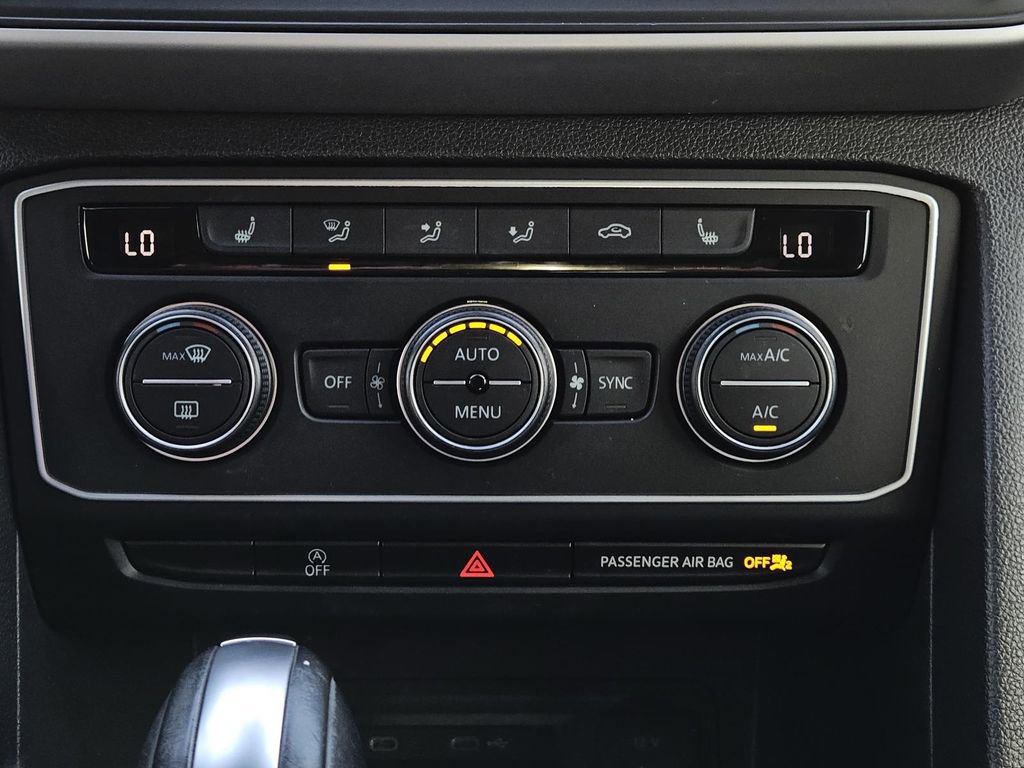 Used 2021 Volkswagen Atlas Cross Sport SE w/ Panoramic Sunroof Package image 14