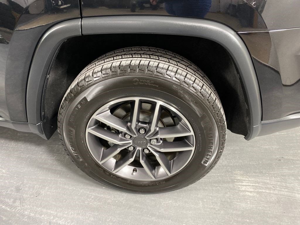 Used 2021 Jeep Grand Cherokee Limited w/ Trailer Tow Group IV image 32