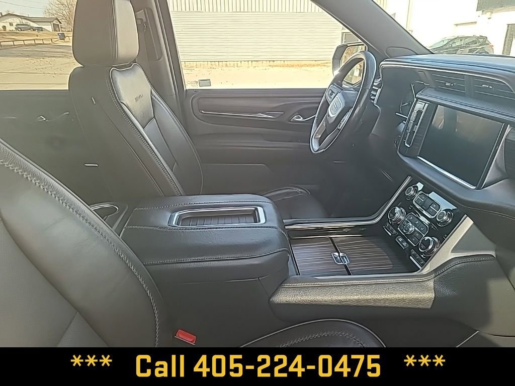 Used 2021 GMC Yukon XL Denali w/ Denali Premium Package image 28
