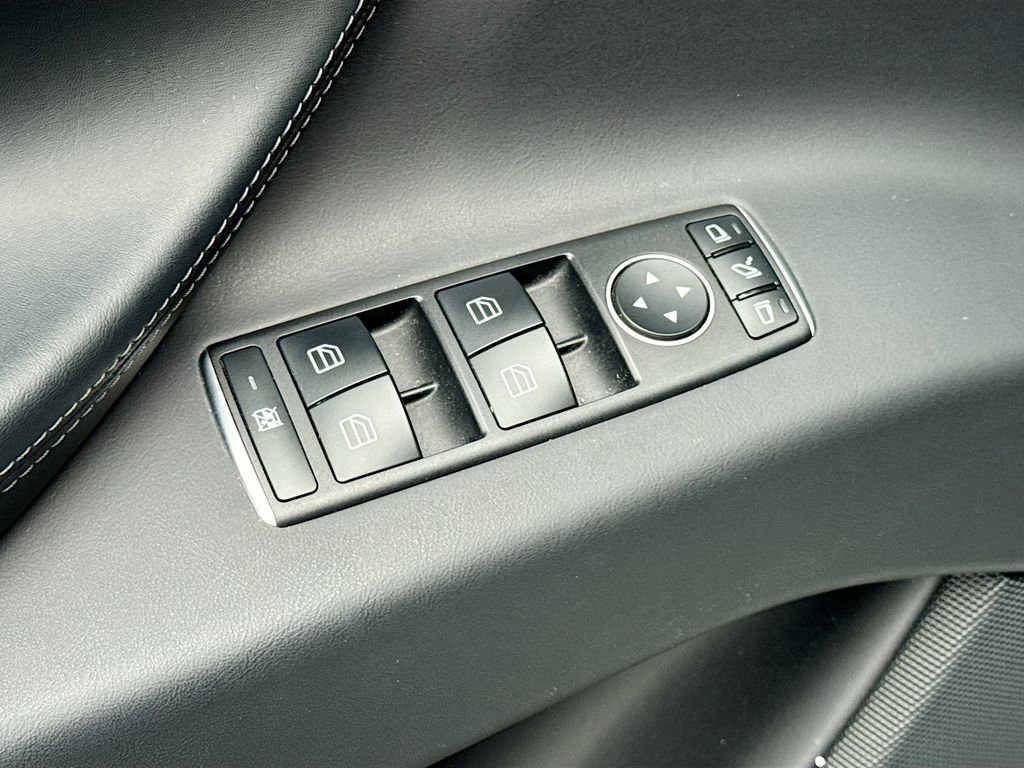 Used 2020 Tesla Model X Performance image 25