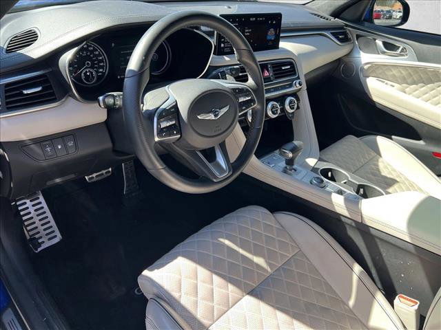 Used 2023 Genesis G70 3.3T w/ Sport Prestige Package image 9