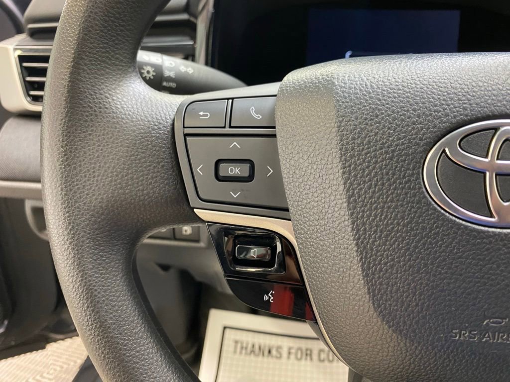 Used 2025 Toyota Camry LE w/ Convenience Package image 26