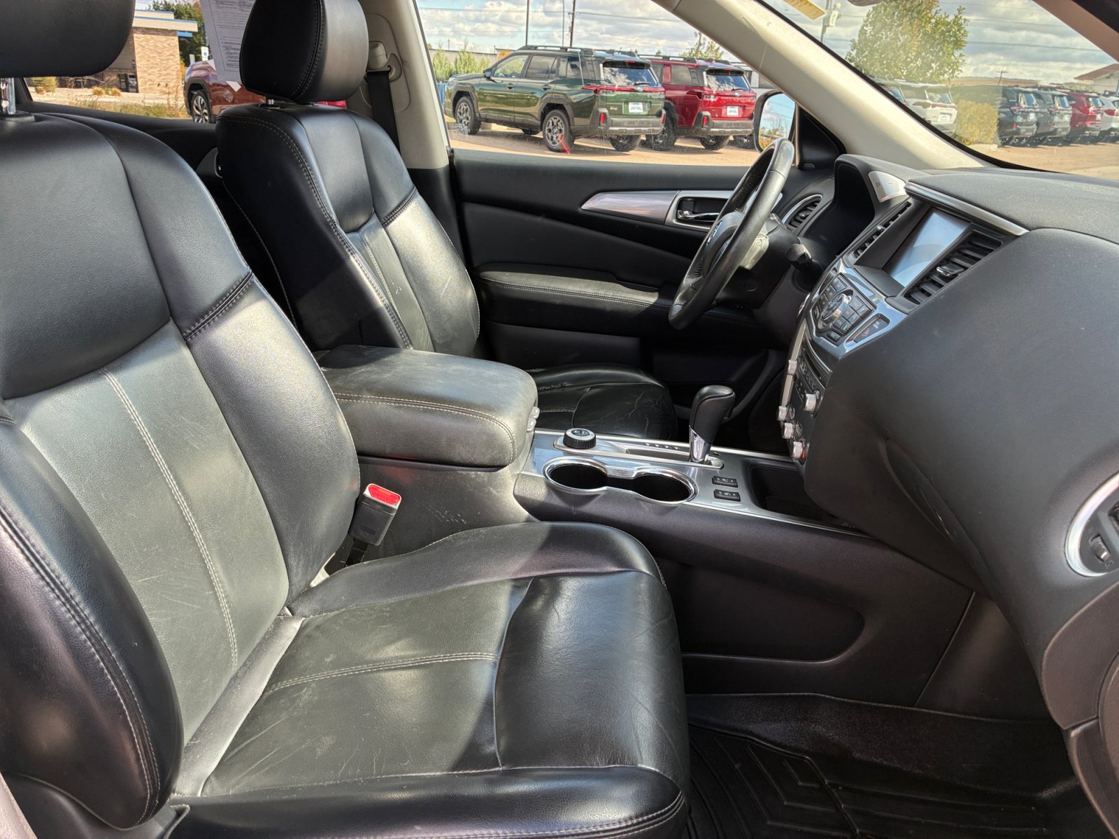 Used 2018 Nissan Pathfinder SL AWD/4WD image 32