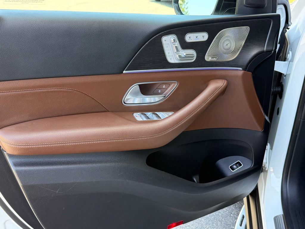 Used 2024 Mercedes-Benz GLS 450 4MATIC image 20