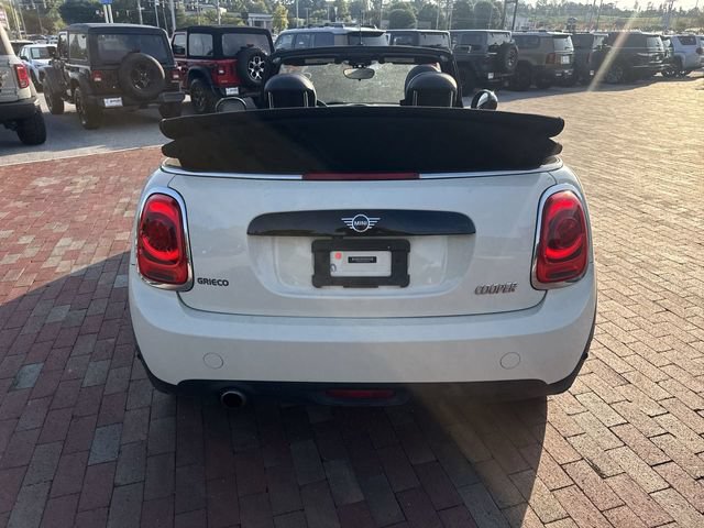 Used 2019 MINI Cooper Convertible w/ Signature Upholstery Package FWD image 9
