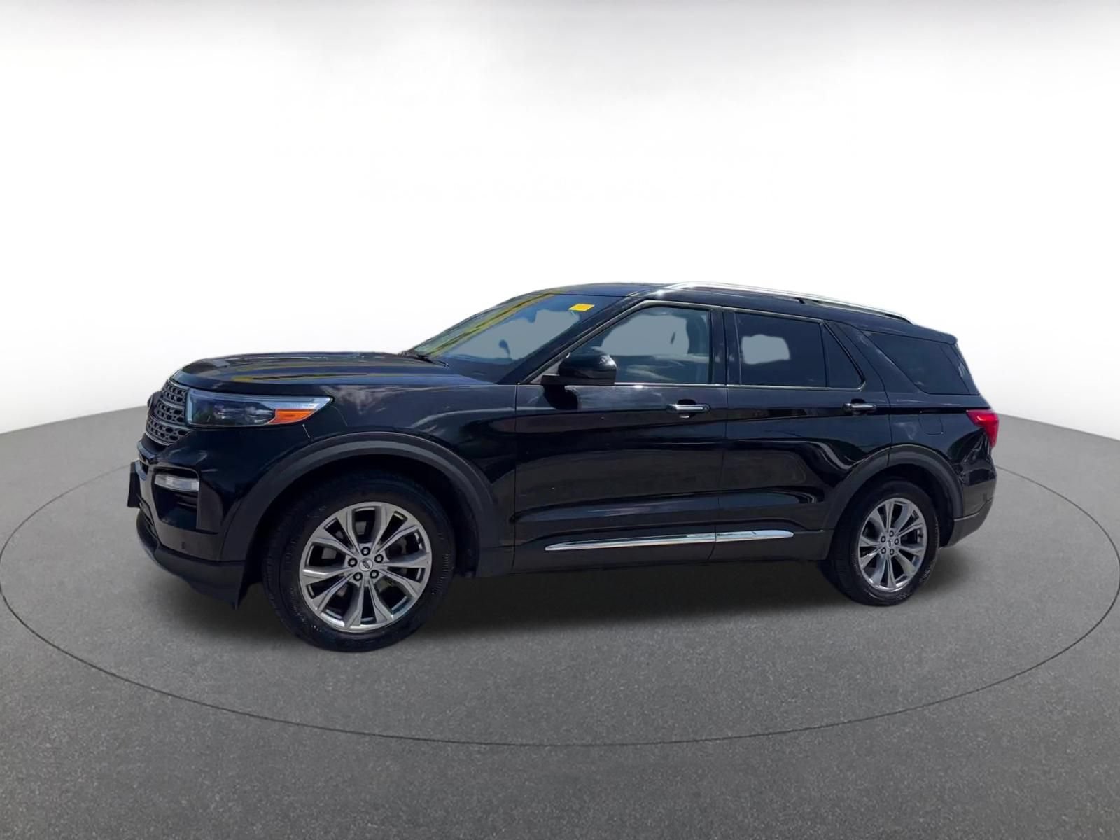 Used 2024 Ford Explorer Limited RWD image 6