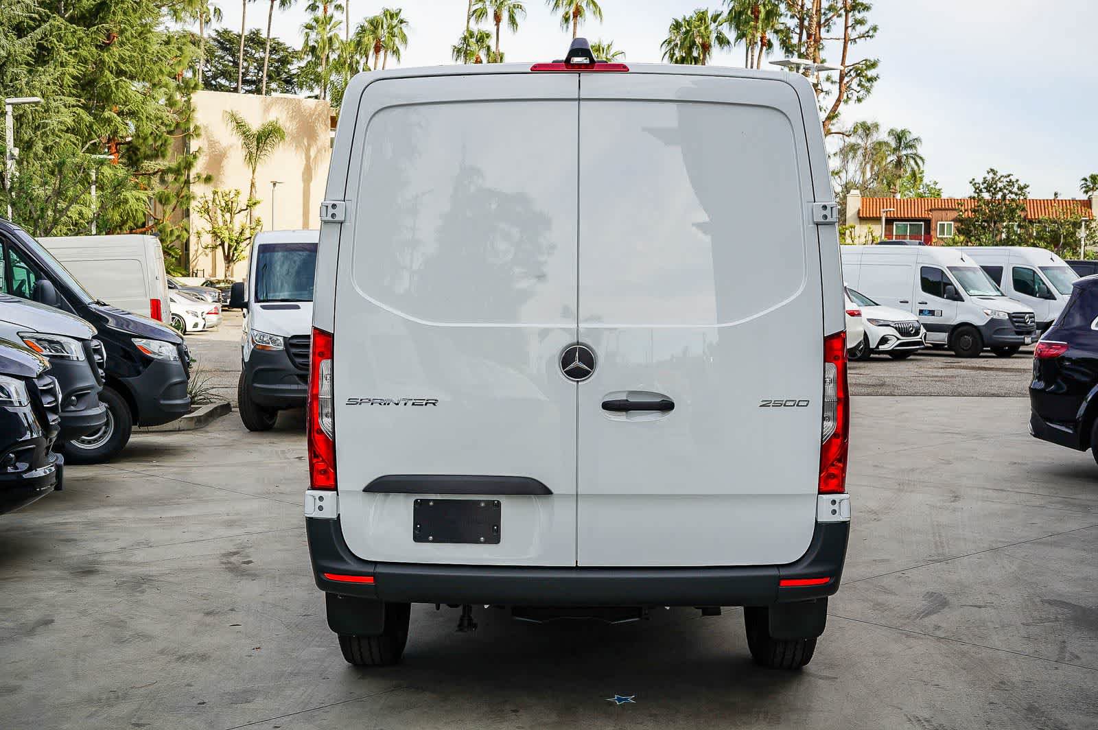 Used 2026 Mercedes-Benz Sprinter 2500 image 5