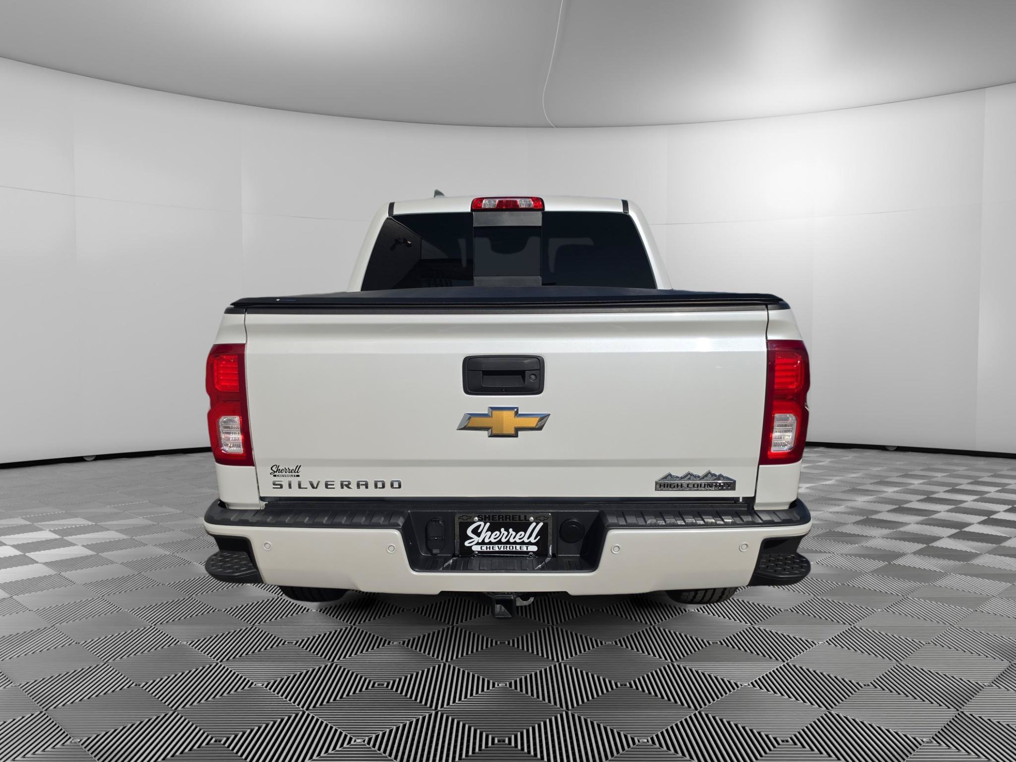 Used 2018 Chevrolet Silverado 1500 High Country AWD/4WD image 4