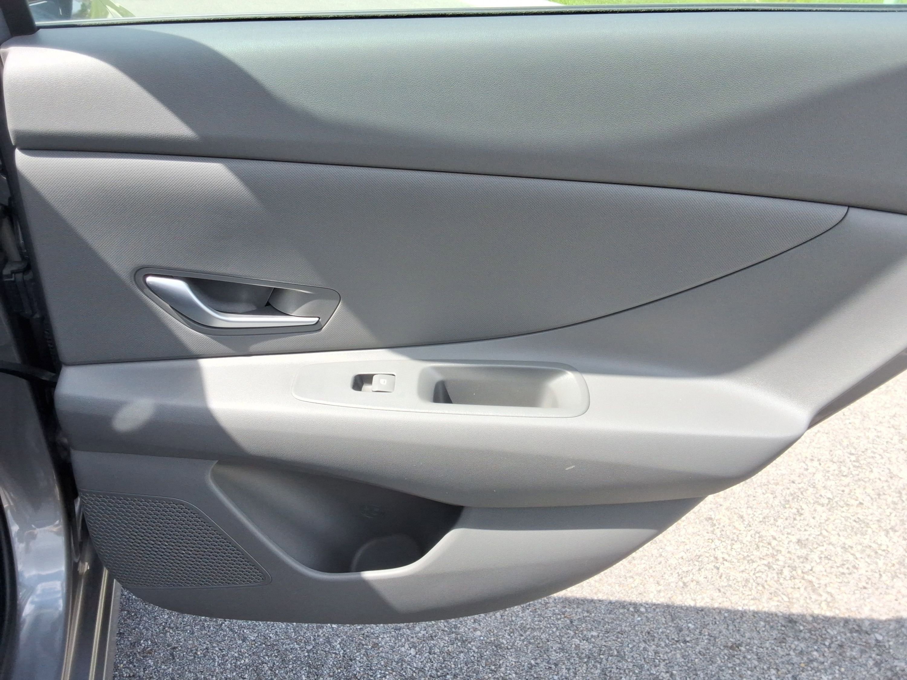 Used 2024 Hyundai Elantra SEL FWD image 24