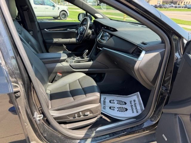 Used 2023 Cadillac XT5 Premium Luxury AWD/4WD image 13
