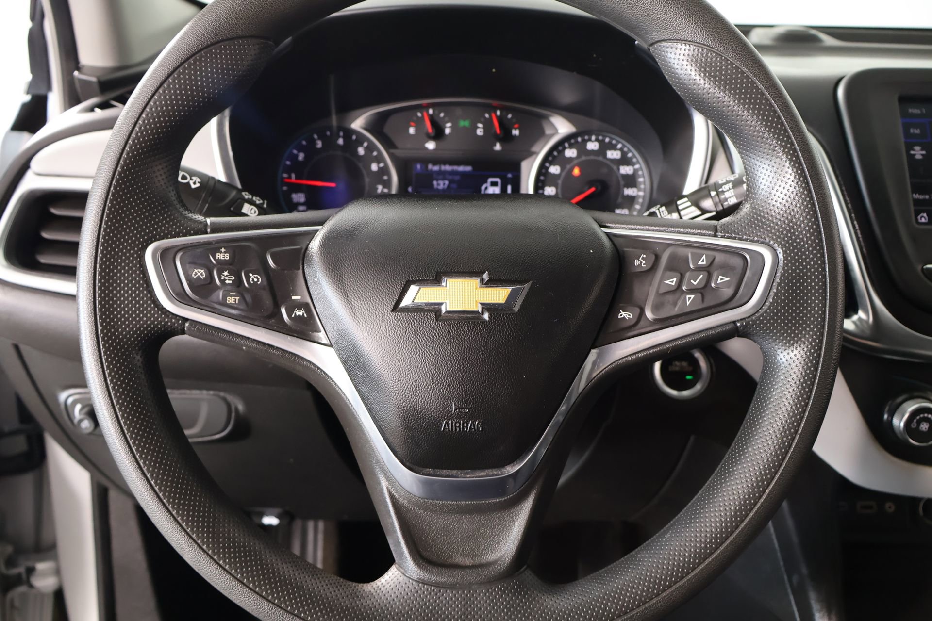 Used 2022 Chevrolet Equinox LT FWD image 3
