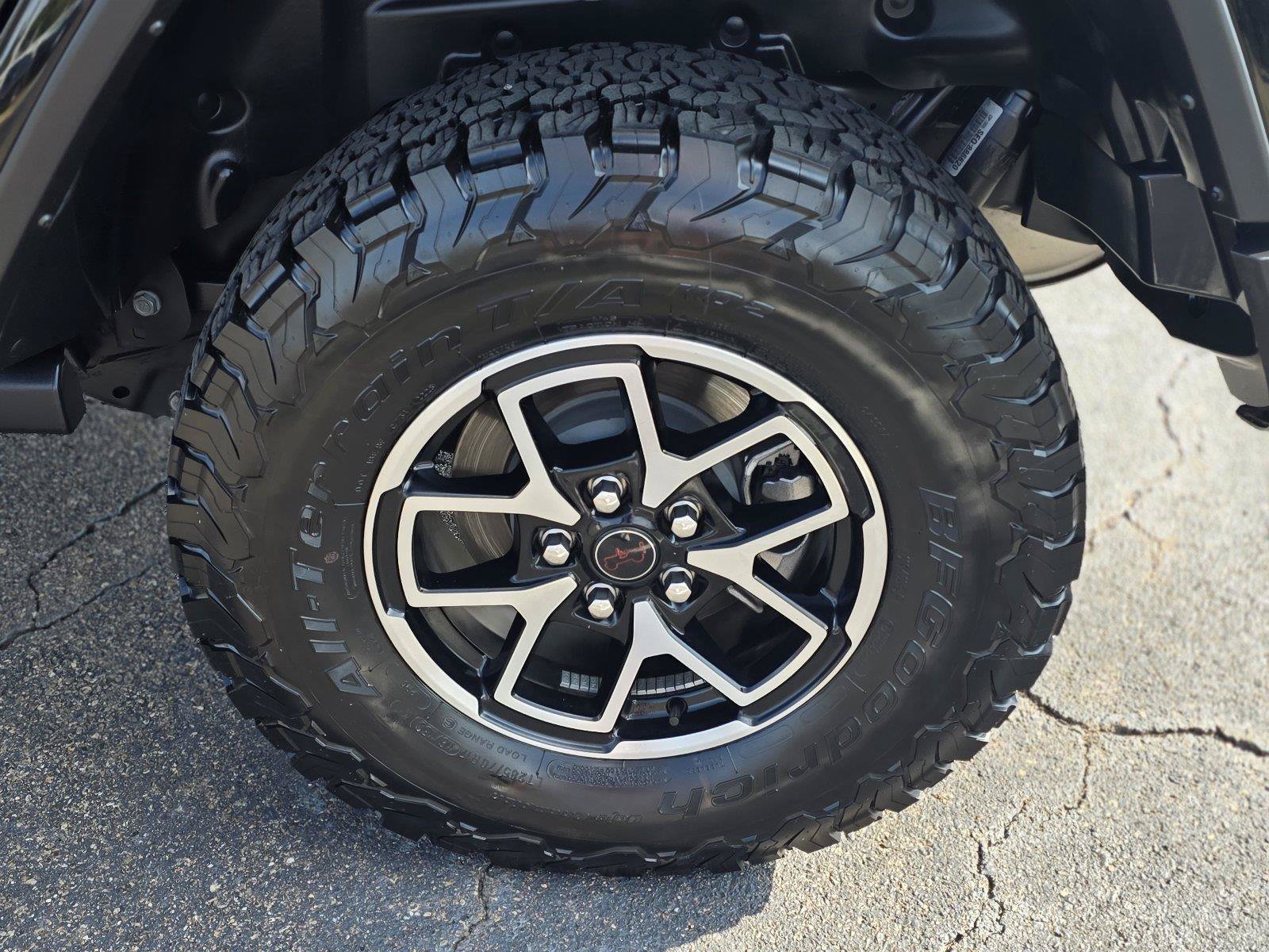 Used 2026 Jeep Wrangler Unlimited Rubicon w/ Technology Group AWD/4WD image 32