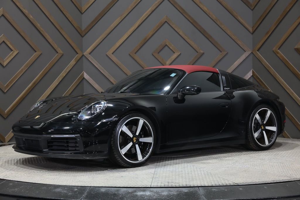 Used 2021 Porsche 911 Targa 4S image 2