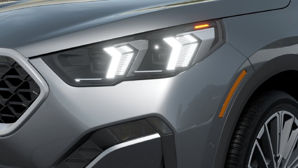 New 2027 BMW X2 xDrive28i AWD/4WD image 24