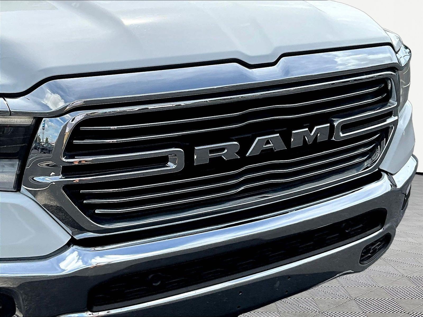 Used 2024 RAM 1500 Laramie AWD/4WD image 33