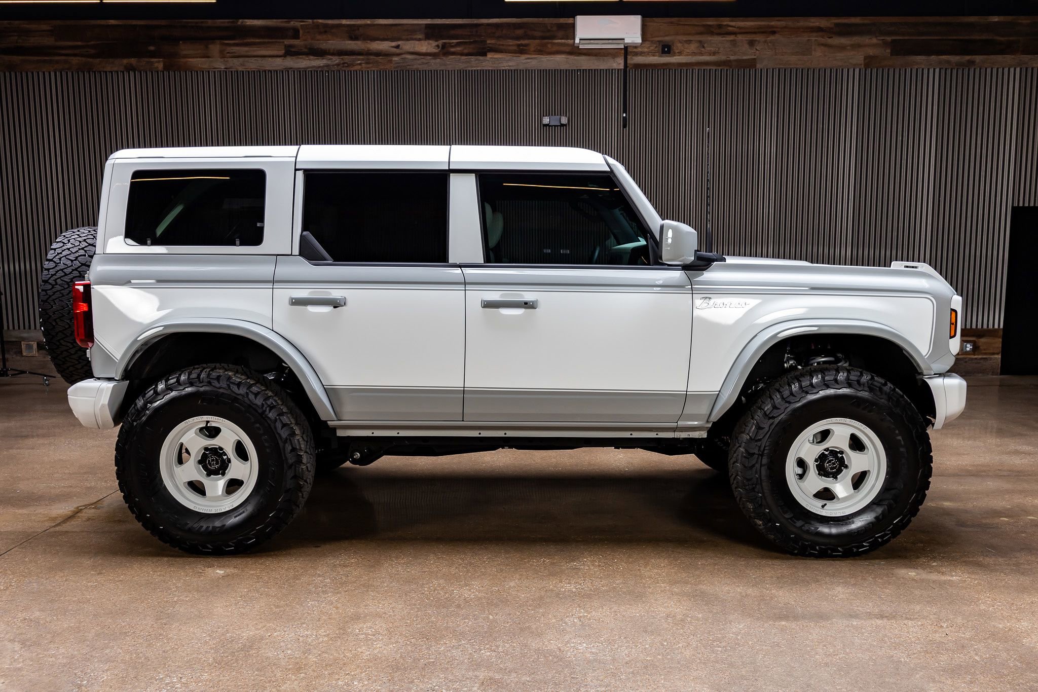 Used 2026 Ford Bronco Heritage Edition AWD/4WD image 11