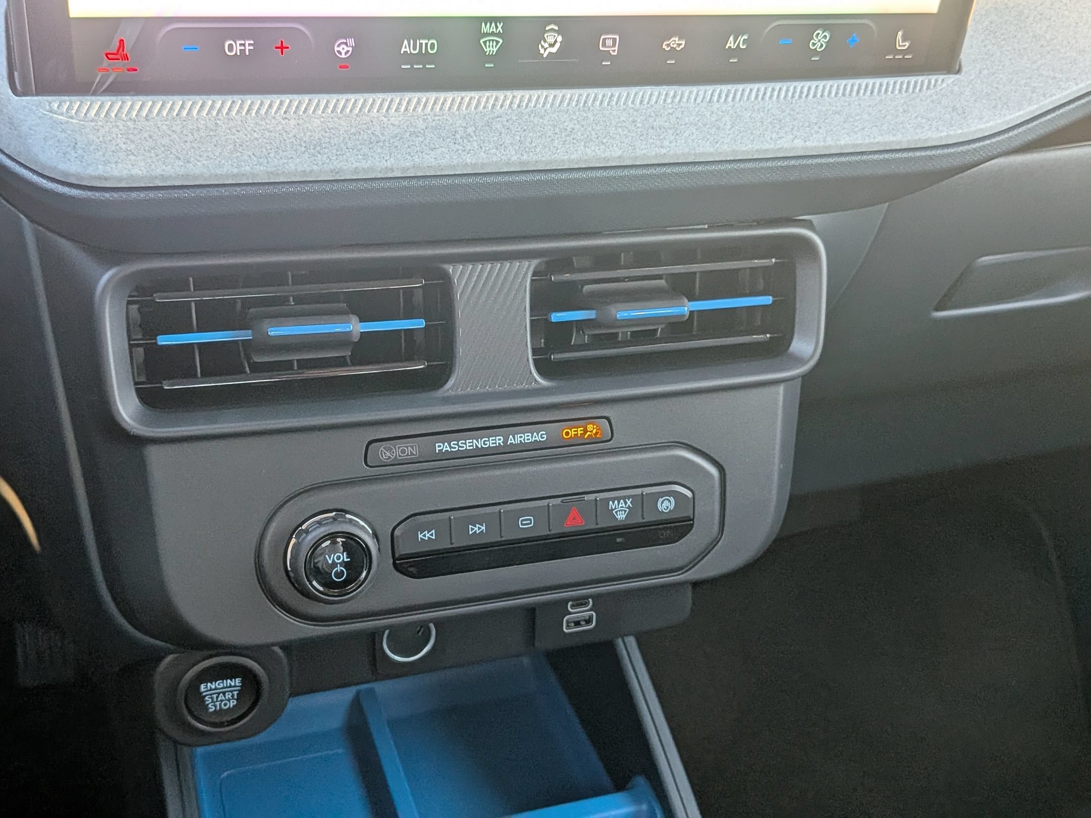 New 2026 Ford Maverick XLT w/ XLT Luxury Package FWD image 25