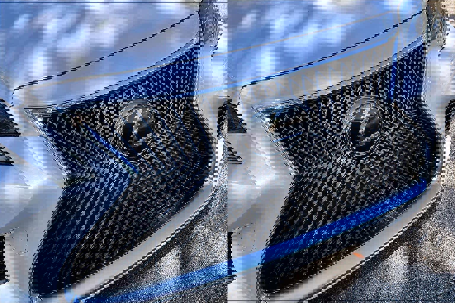 Used 2020 Lexus LS 500 w/ Accessory Package (Z2) image 30