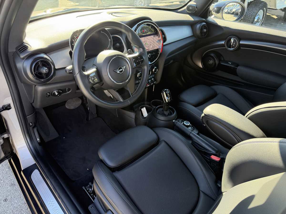 Used 2022 MINI Cooper S image 11