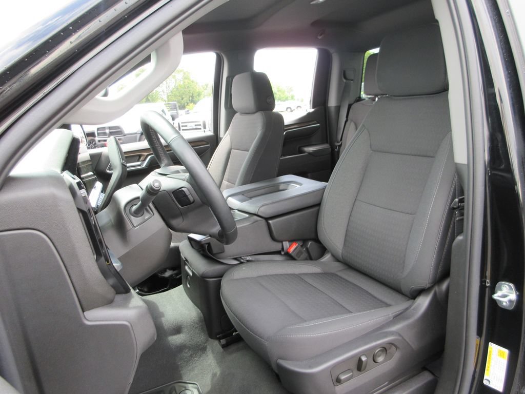 Certified 2023 Chevrolet Silverado 1500 LT AWD/4WD image 17