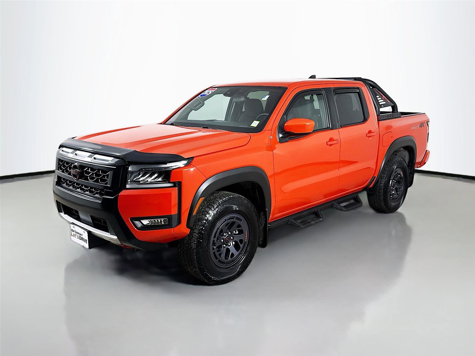 Used 2025 Nissan Frontier PRO-4X image 4