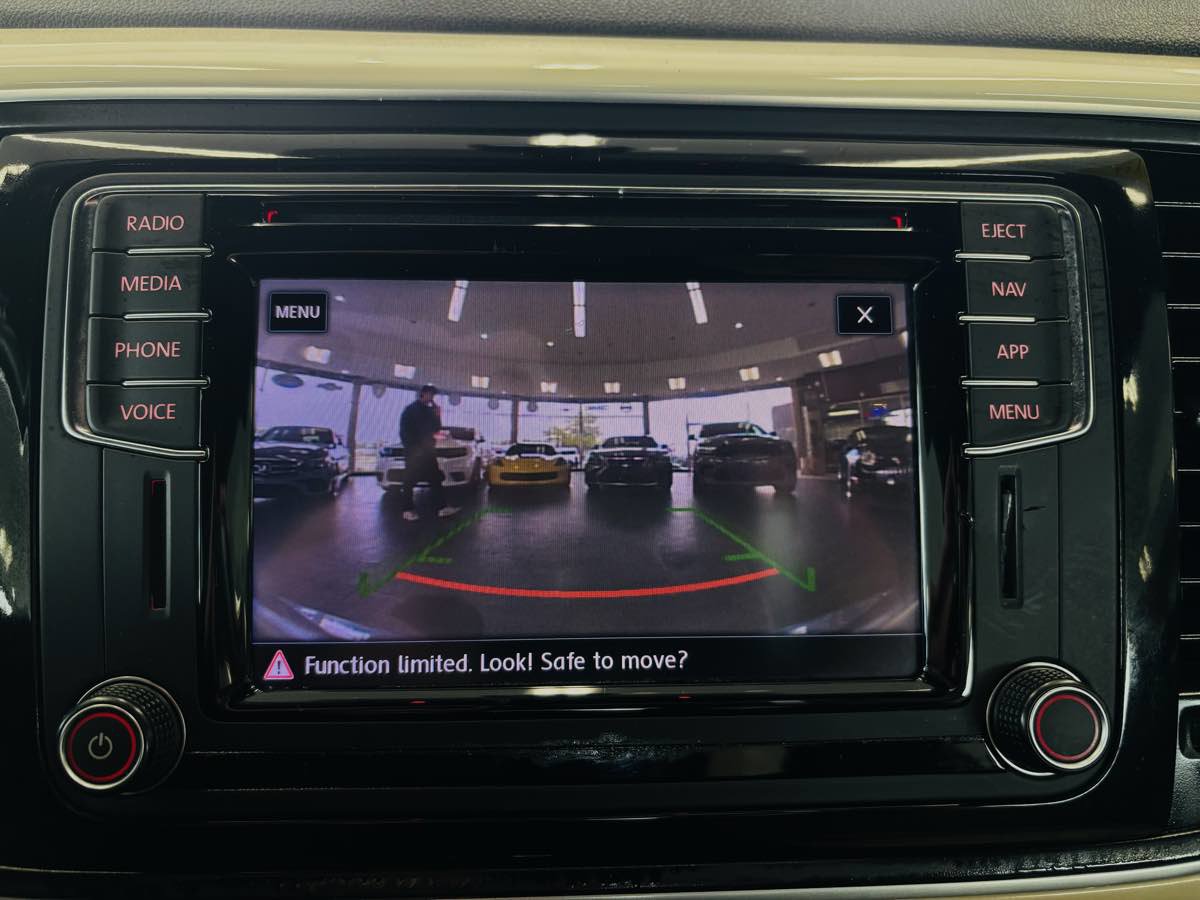 Used 2019 Volkswagen Beetle 2.0T Final Edition SEL FWD image 46