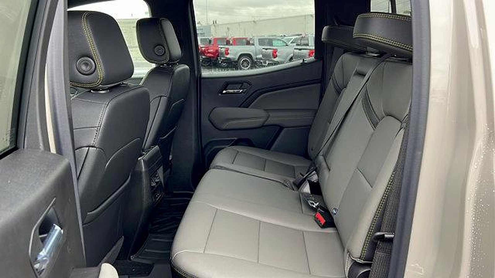 New 2026 Chevrolet Colorado ZR2 w/ Technology Package image 15