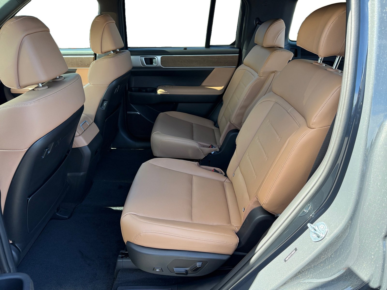 New 2026 Hyundai Santa Fe Limited AWD/4WD image 16