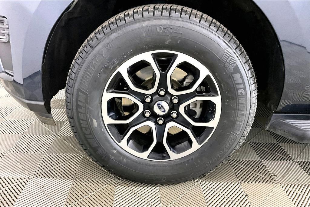 Certified 2024 Ford Expedition XLT image 7