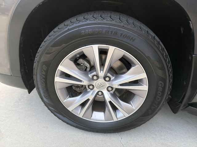 Used 2015 Toyota Highlander XLE AWD/4WD image 32