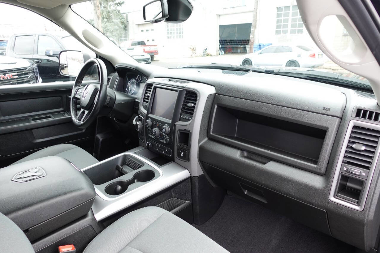 Used 2022 RAM 1500 Express w/ Wheel & Sound Group image 31