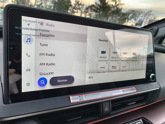 New 2025 Toyota Prius Plug-In Hybrid FWD image 24