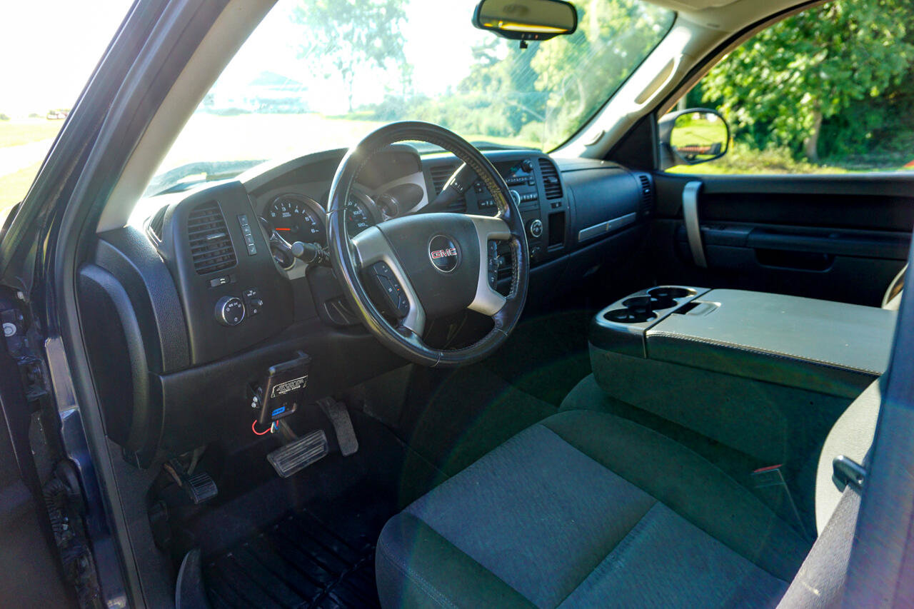 Used 2011 GMC Sierra 1500 SLE w/ SLE Preferred Package image 14