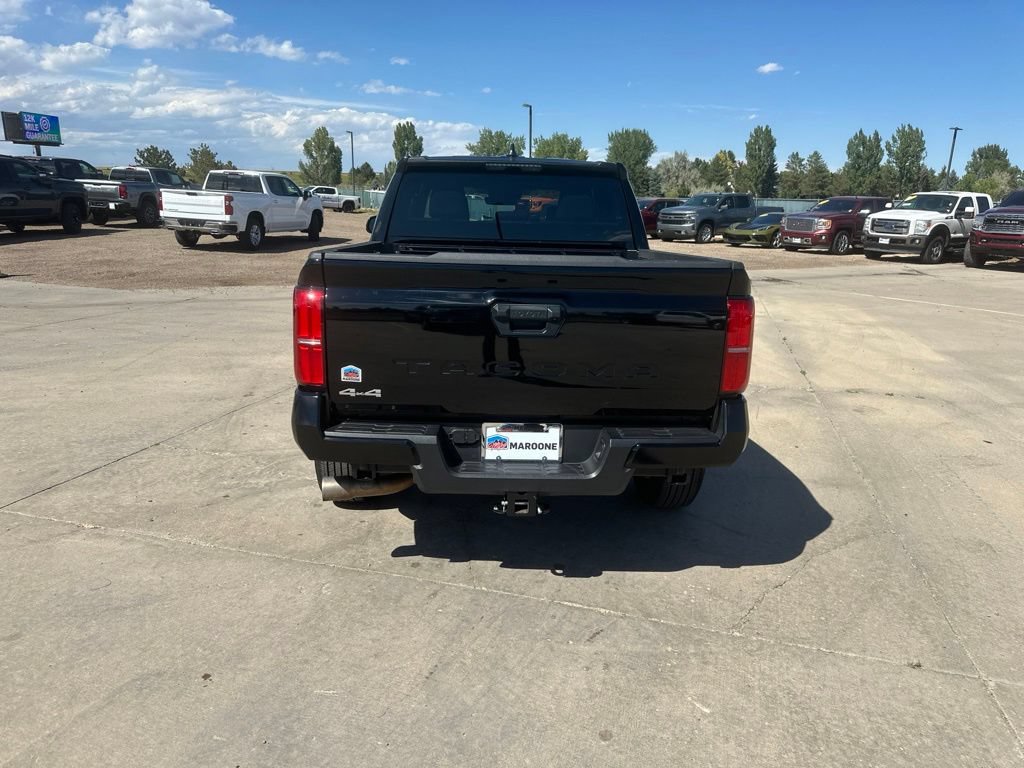 Used 2025 Toyota Tacoma SR5 AWD/4WD image 33