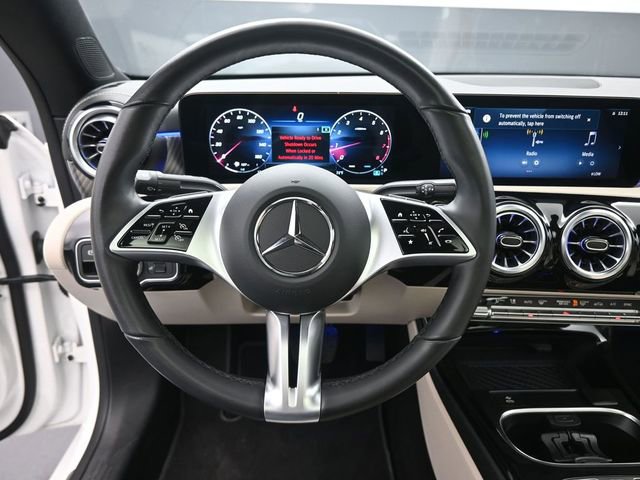 Used 2025 Mercedes-Benz CLA 250 4MATIC image 28