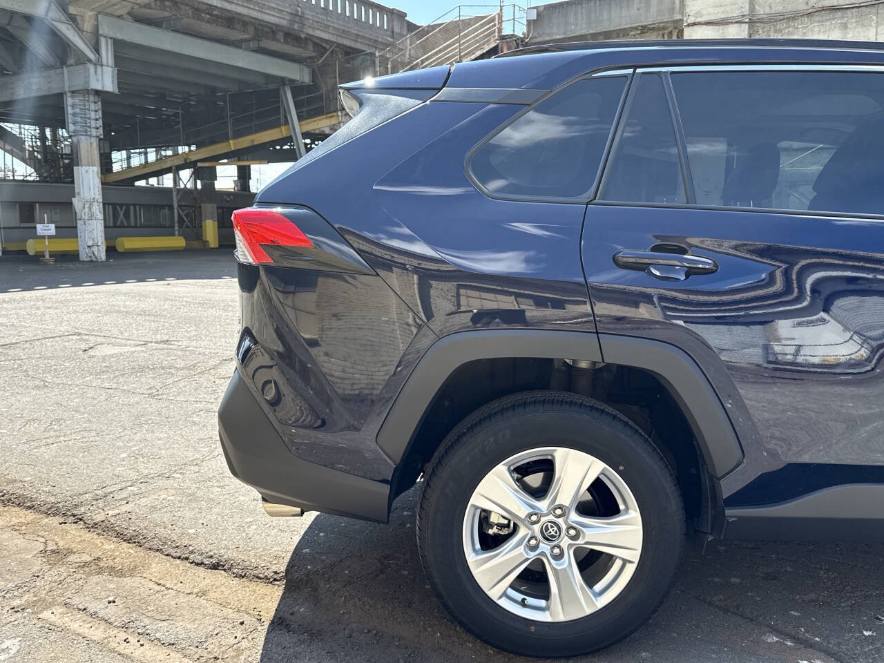 Used 2020 Toyota RAV4 XLE w/ Convenience Package AWD/4WD image 22