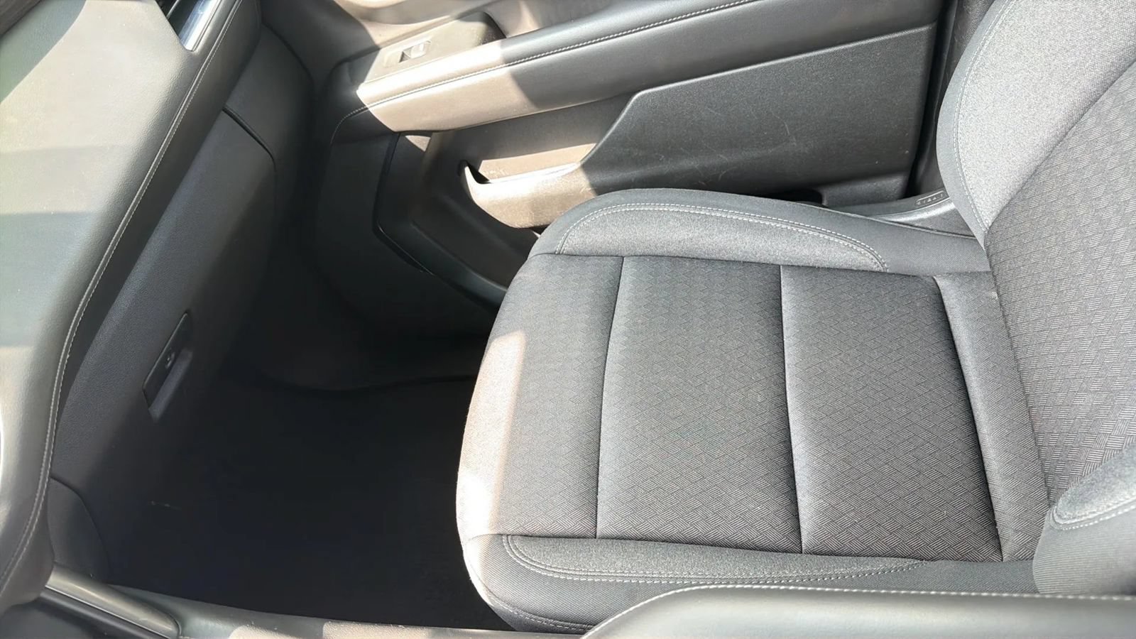 Used 2021 Chevrolet Tahoe LS RWD image 16